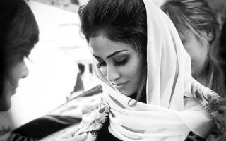 Почему  мужчины любят скромных девушек